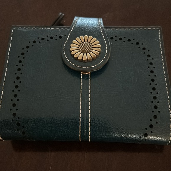 Ladies wallet RFI - Picture 3 of 5